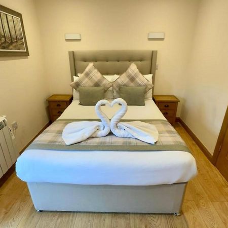 Waverley Inn Holiday Apartments インヴァネス エクステリア 写真