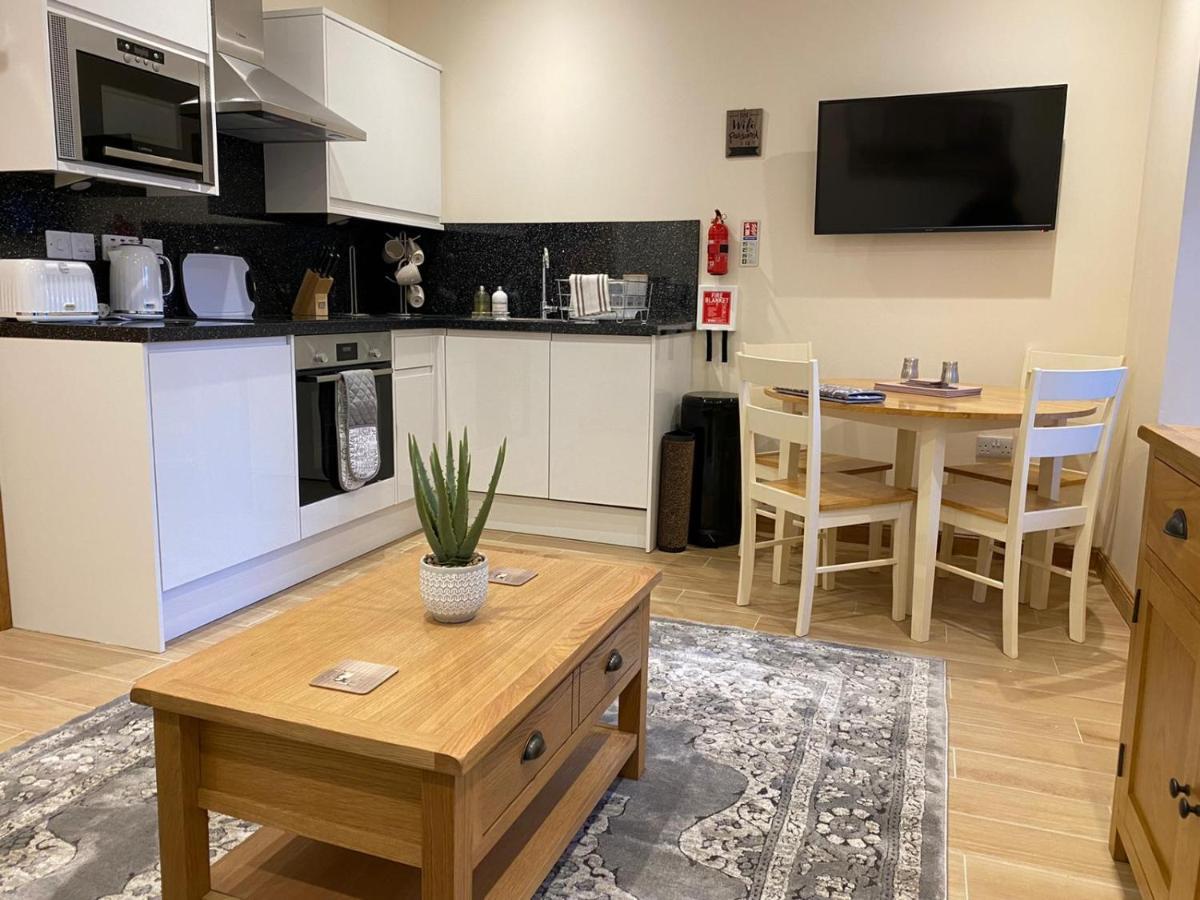 Waverley Inn Holiday Apartments インヴァネス エクステリア 写真