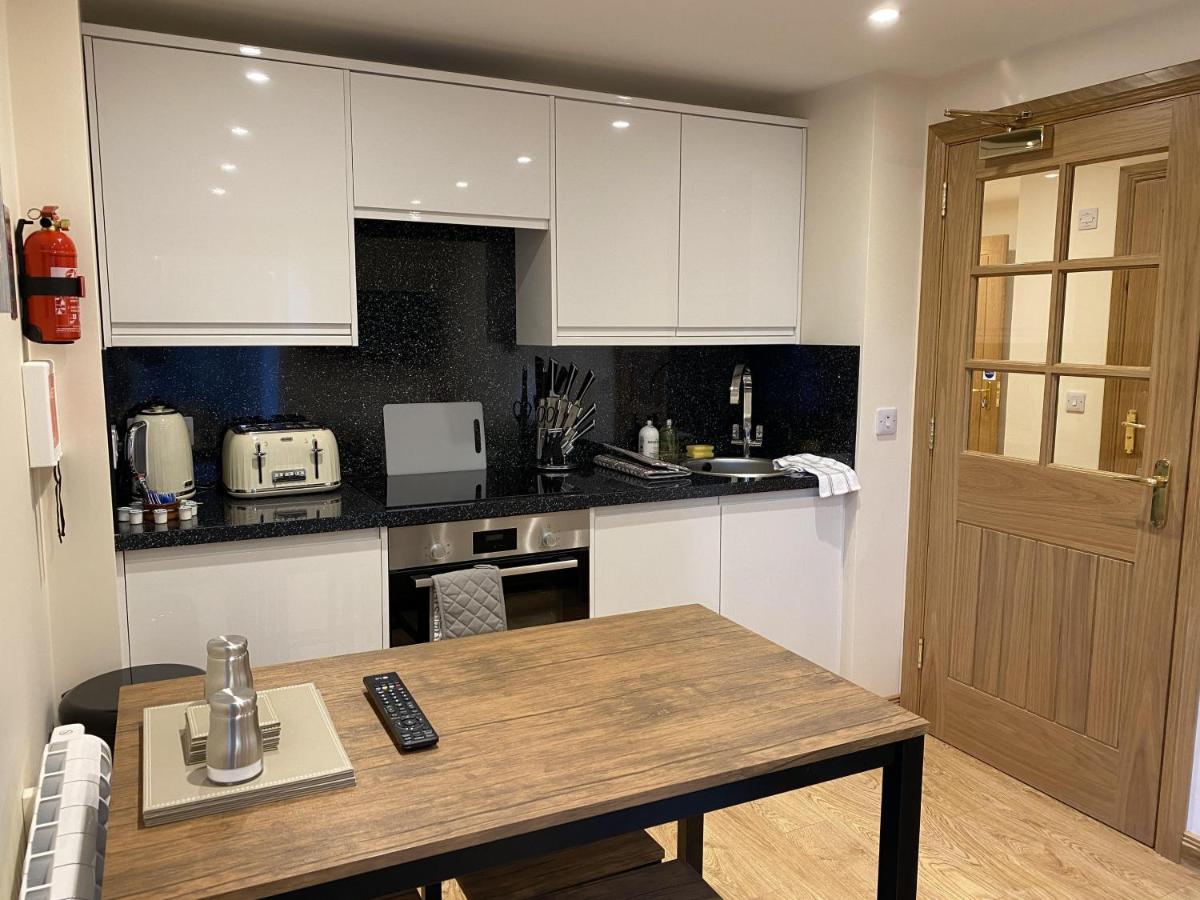 Waverley Inn Holiday Apartments インヴァネス エクステリア 写真