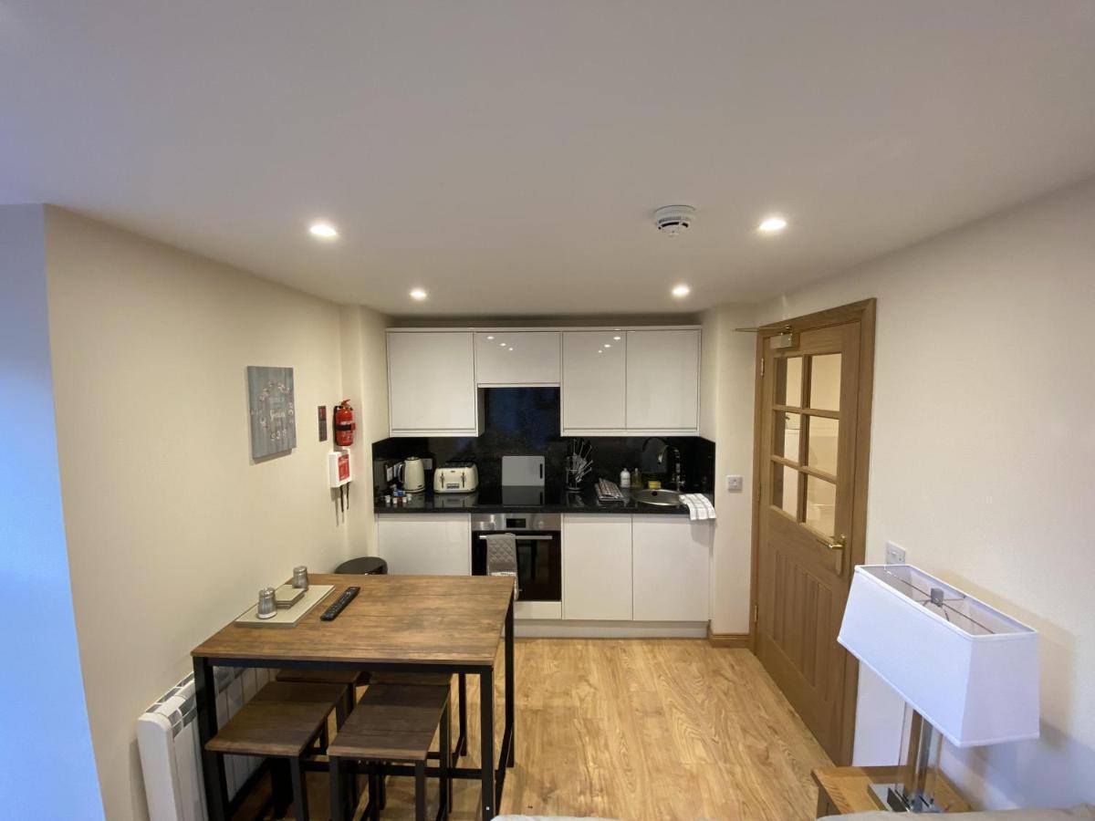 Waverley Inn Holiday Apartments インヴァネス エクステリア 写真